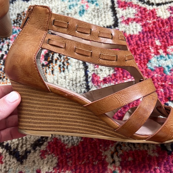 Restricted Wedge Sandals, Womens Size 7.5, tan Brown - Picture 5 of 10